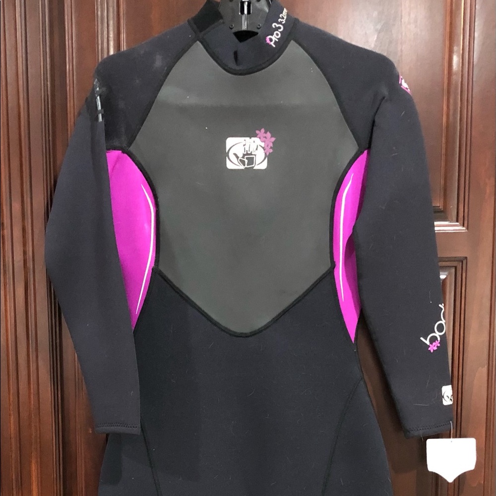 NWT BODYGLOVE WET SUIT